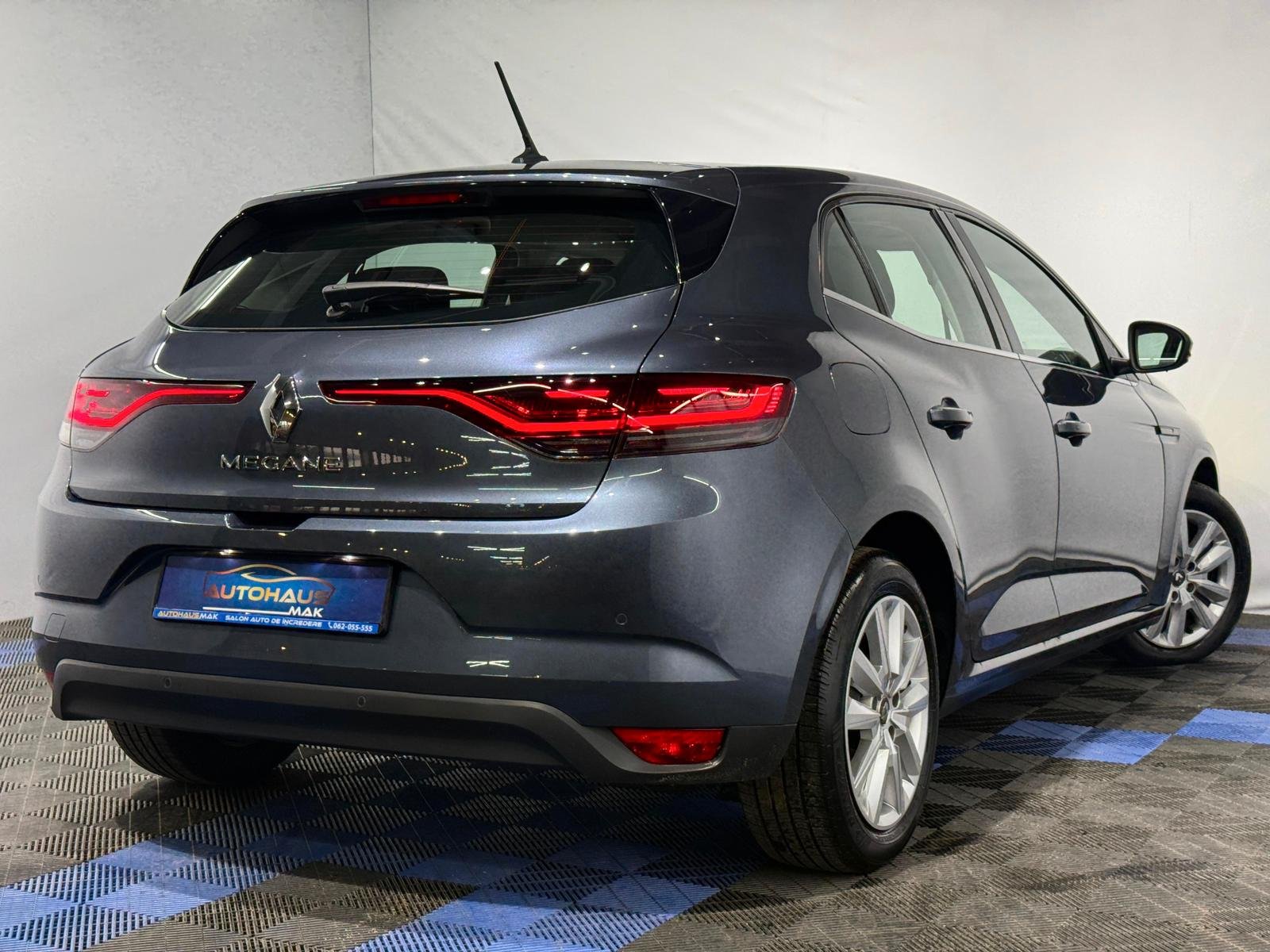 Renault Megane IV (2016 - ) image