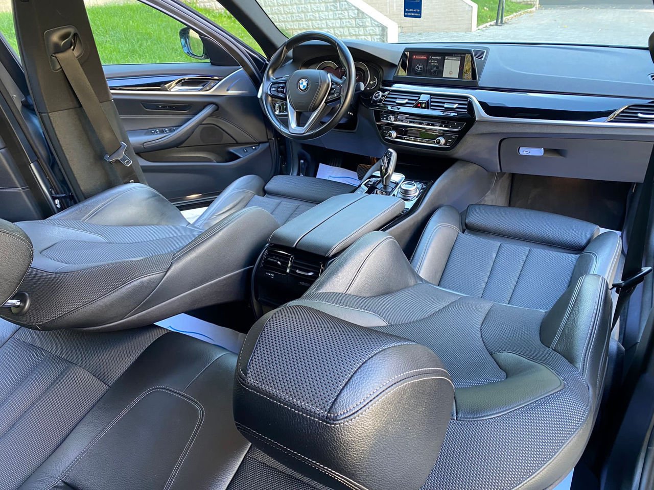 BMW 5 Series G30 (2017 - ) image