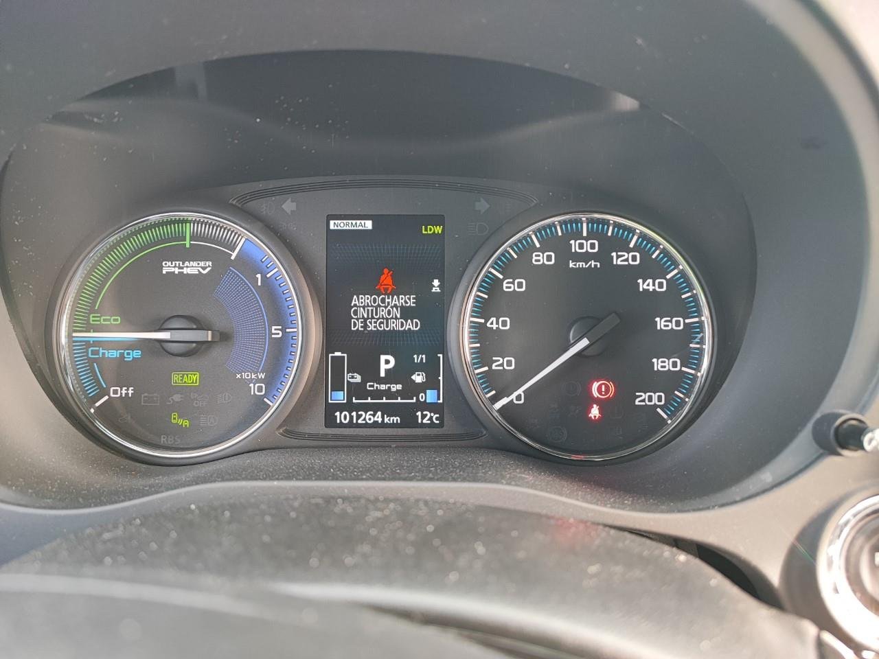 Mitsubishi Outlander I (2013 - 2018) image