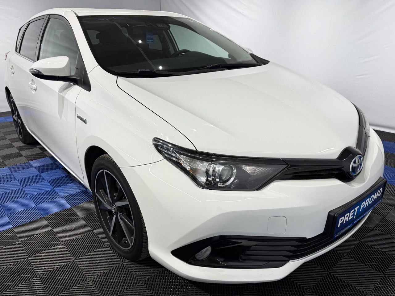 Toyota Auris 2012 - 2018 image