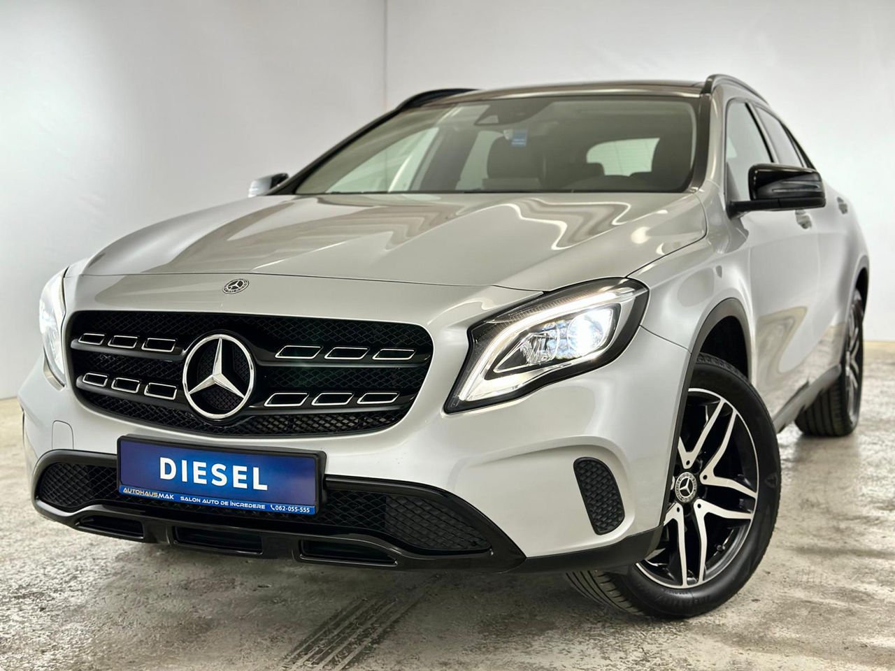 Mercedes-Benz GLA-Class X156 (2013 - 2019) image