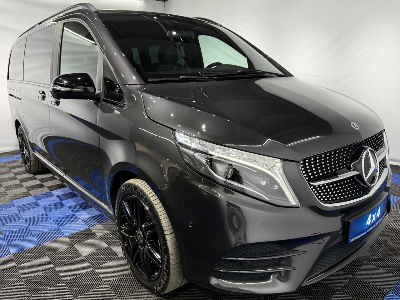 Mercedes-Benz V-Class W447 (2014 - ) image