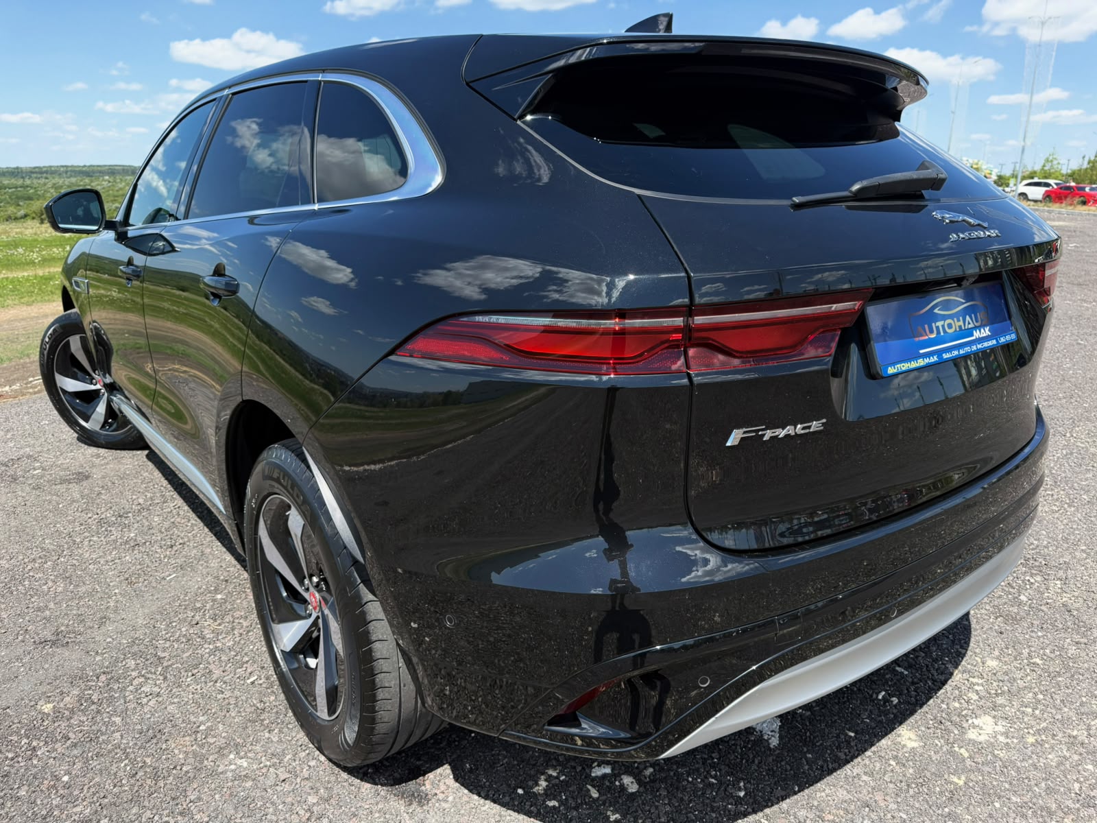 Jaguar F-PACE I (2015 - ) image