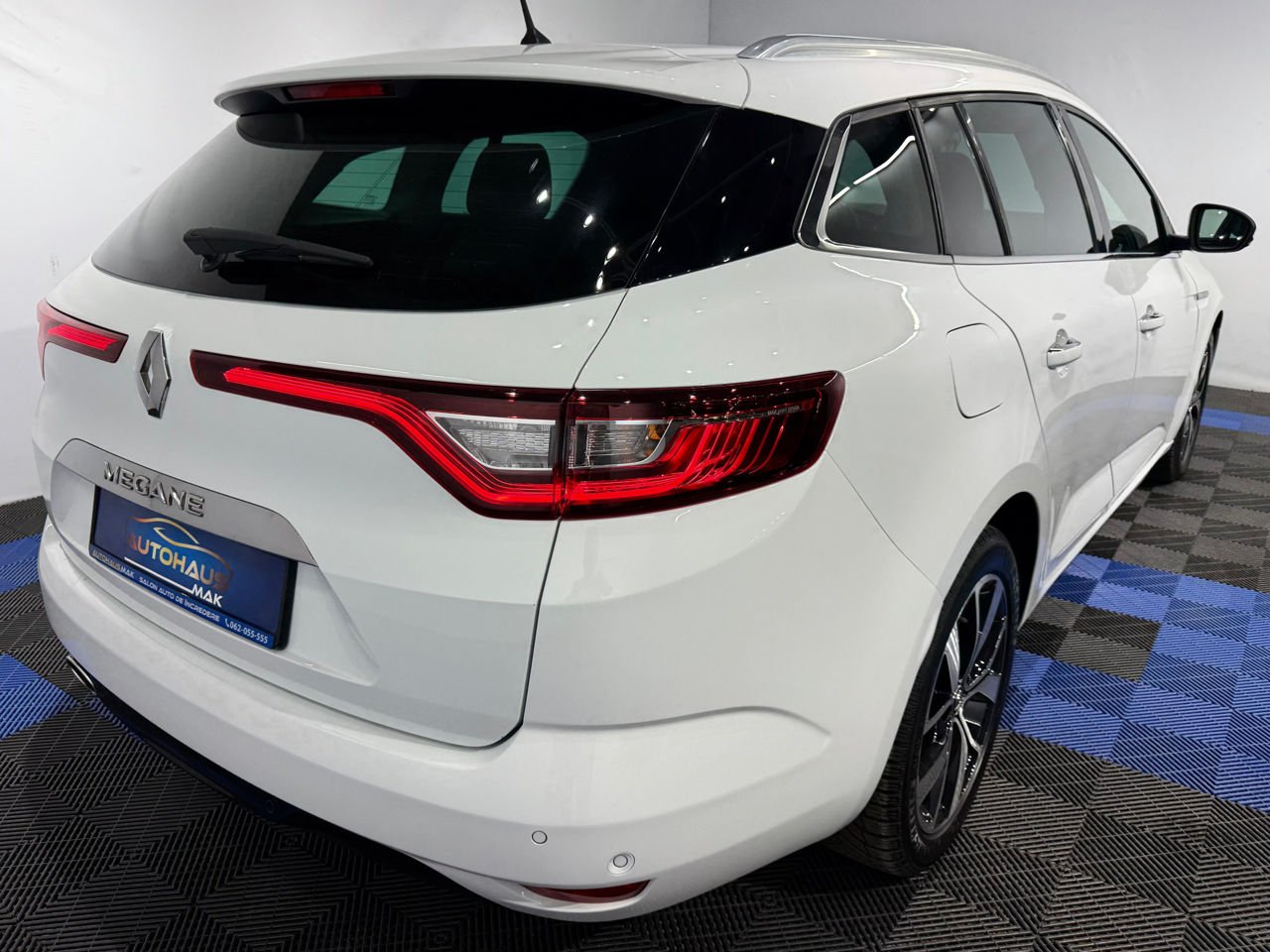 Renault Megane IV (2016 - ) image