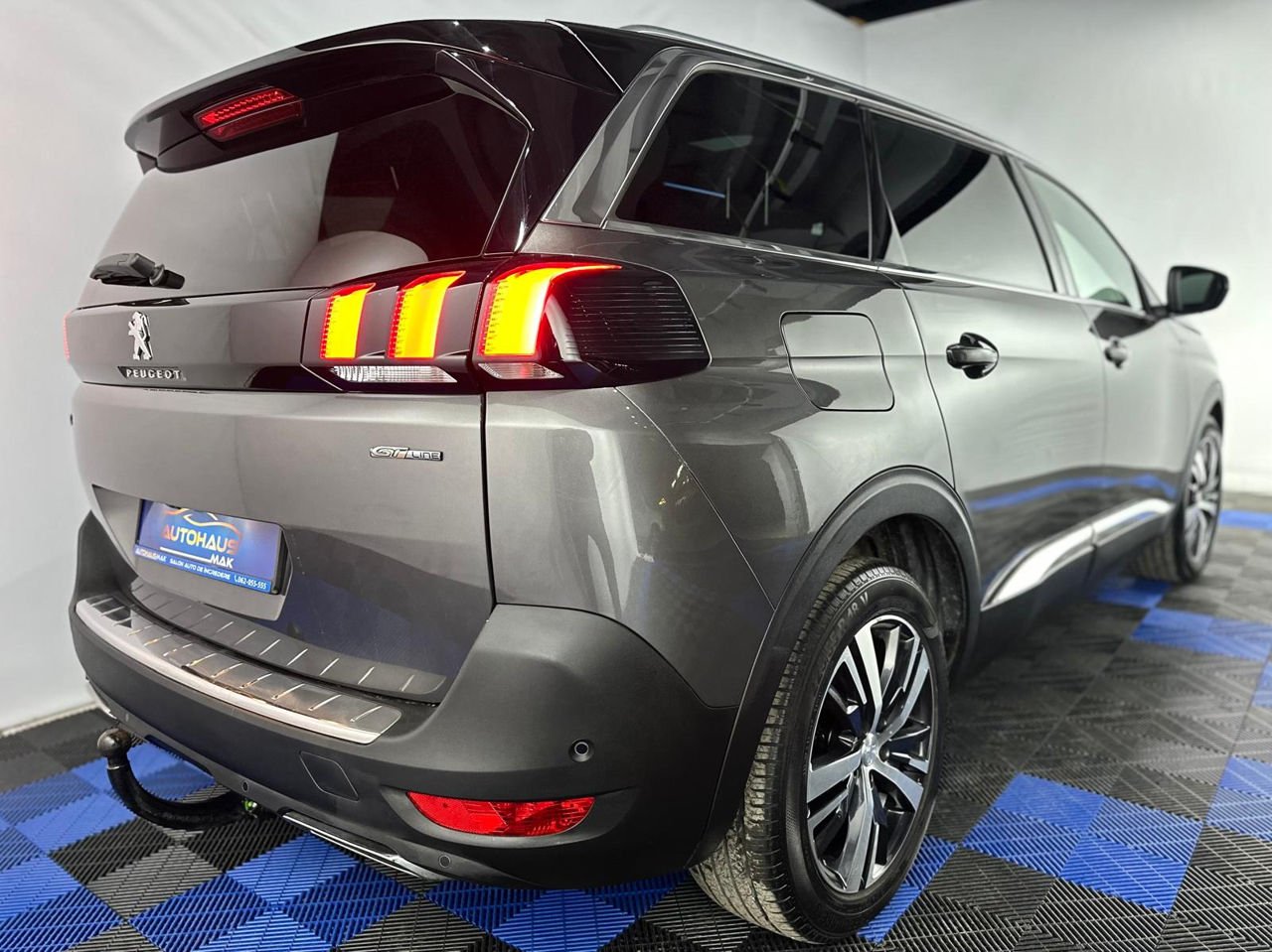 Peugeot 5008 II (2017 - ) image