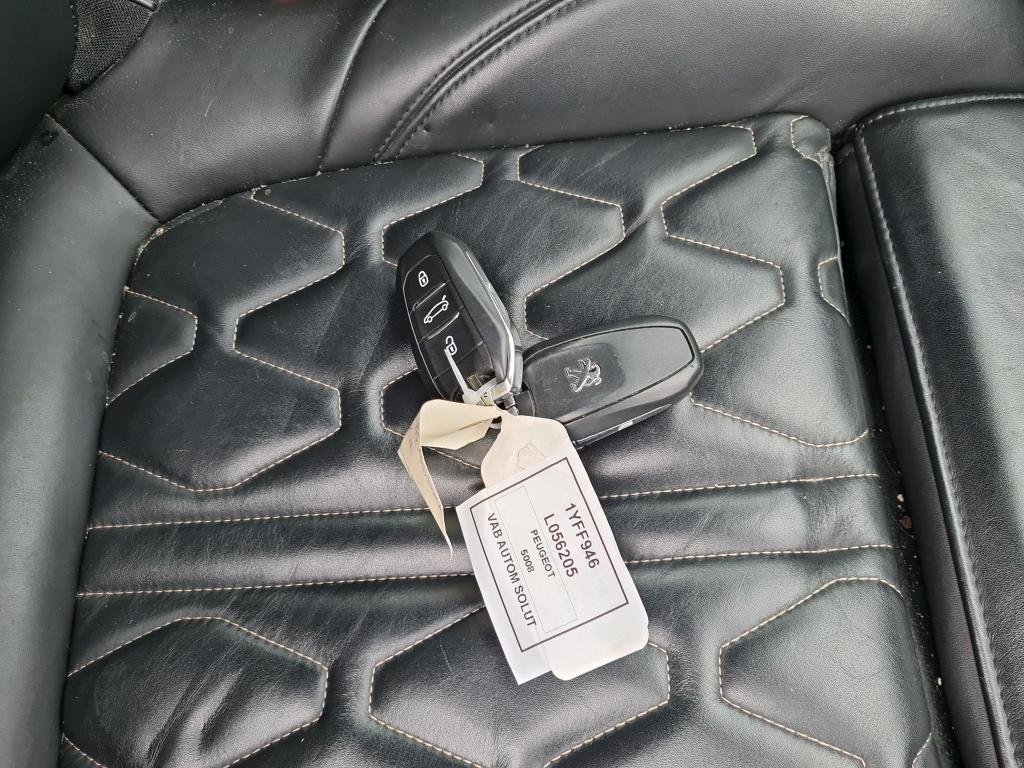 Peugeot 5008 II (2017 - ) image