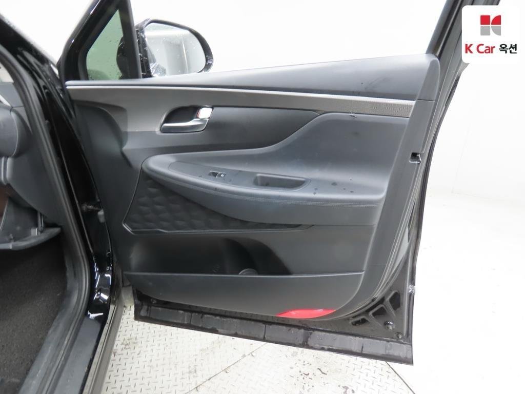 Hyundai Santa Fe IV (2018 - ) image