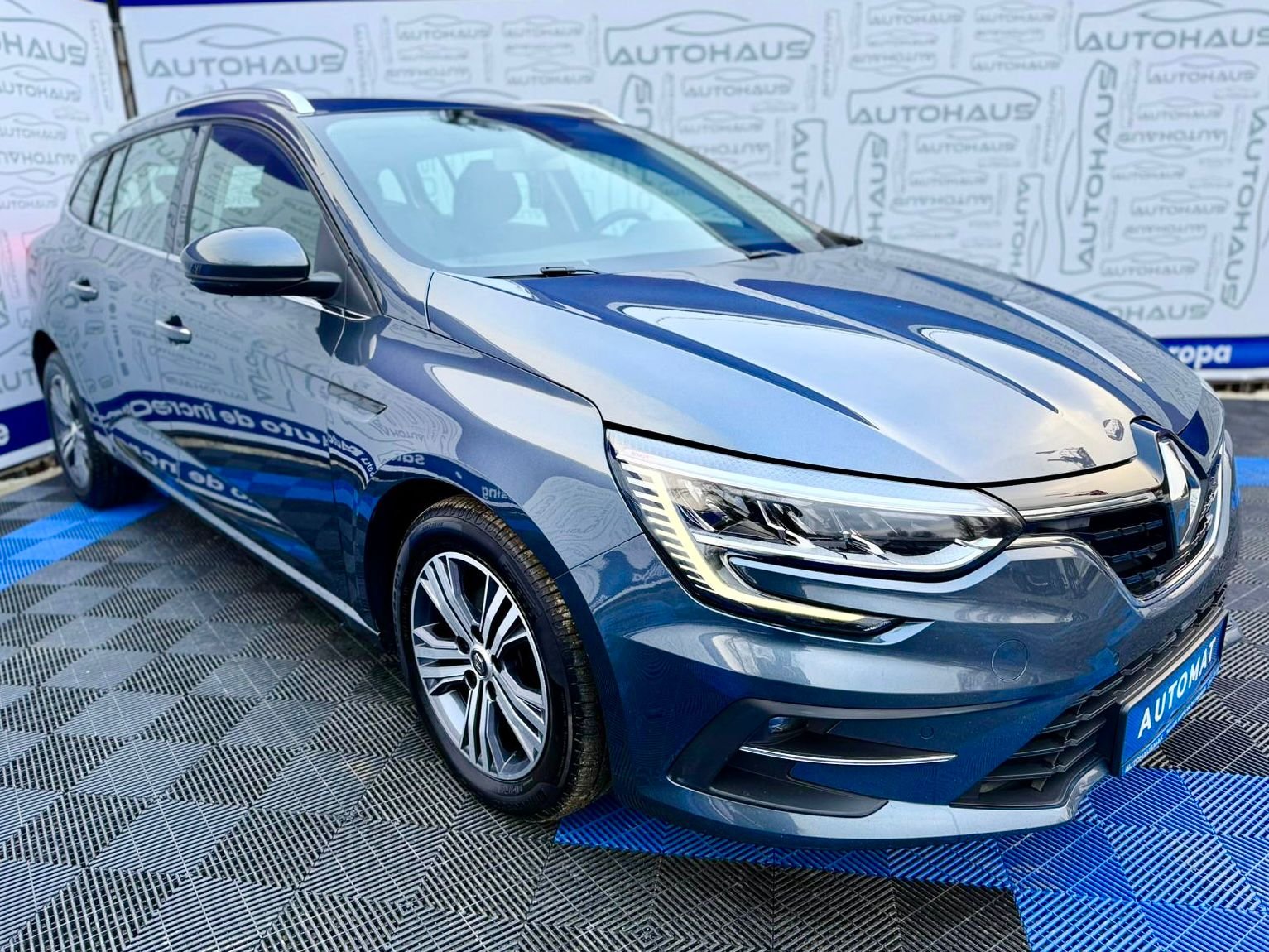 Renault Megane IV (2016 - ) image