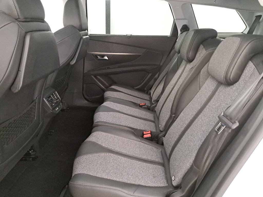 Peugeot 5008 II (2017 - ) image