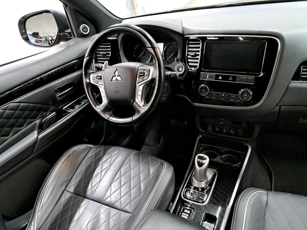 Mitsubishi Outlander III (2012 - 2021) image