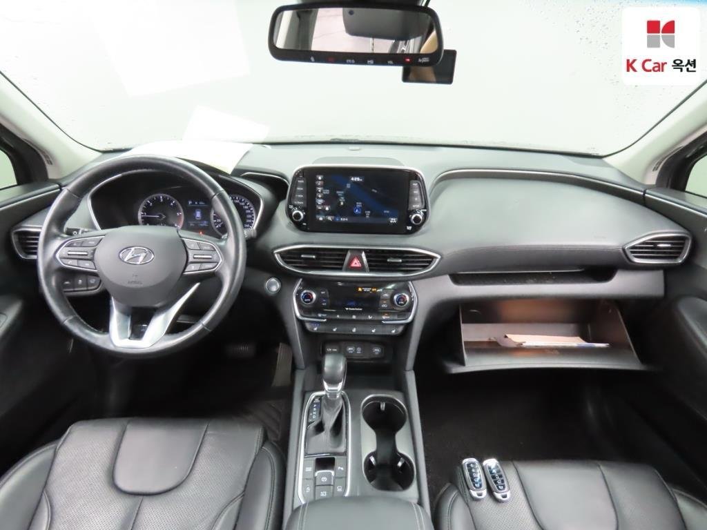 Hyundai Santa Fe IV (2018 - ) image