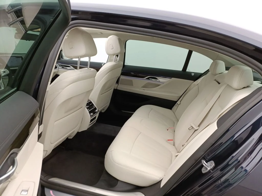 BMW 7 Series G11/G12 (2015 - 2022) image