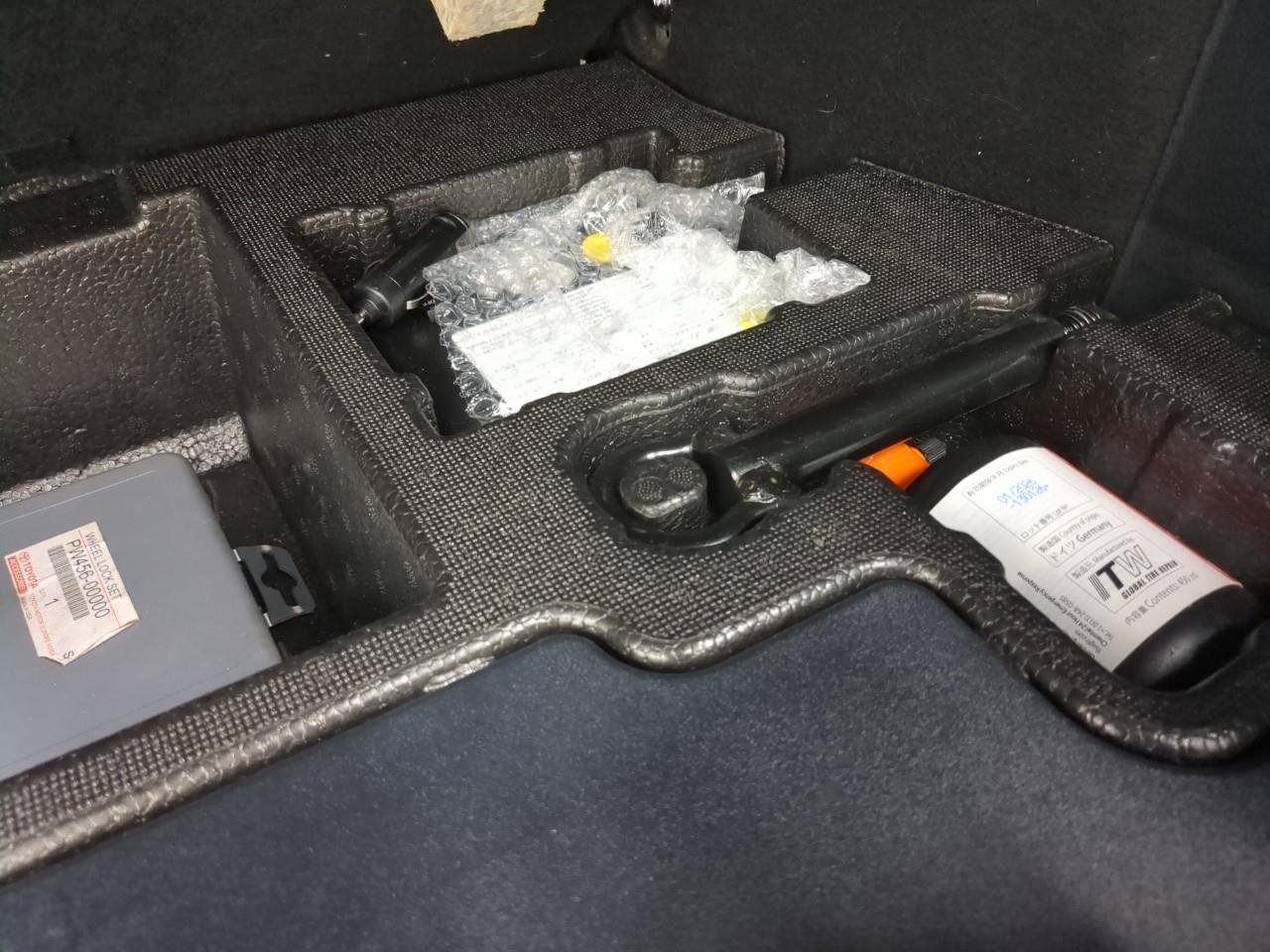 Toyota C-HR 2016 - image