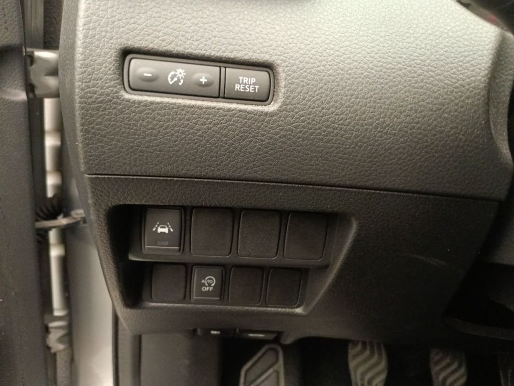 Nissan Qashqai J11 (2013 - 2021) image