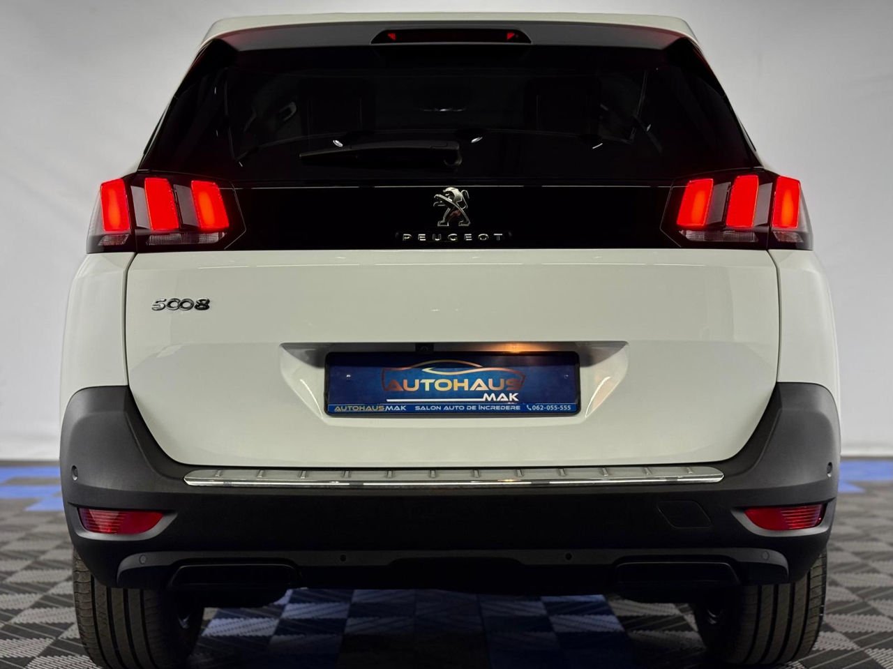 Peugeot 5008 II (2017 - ) image