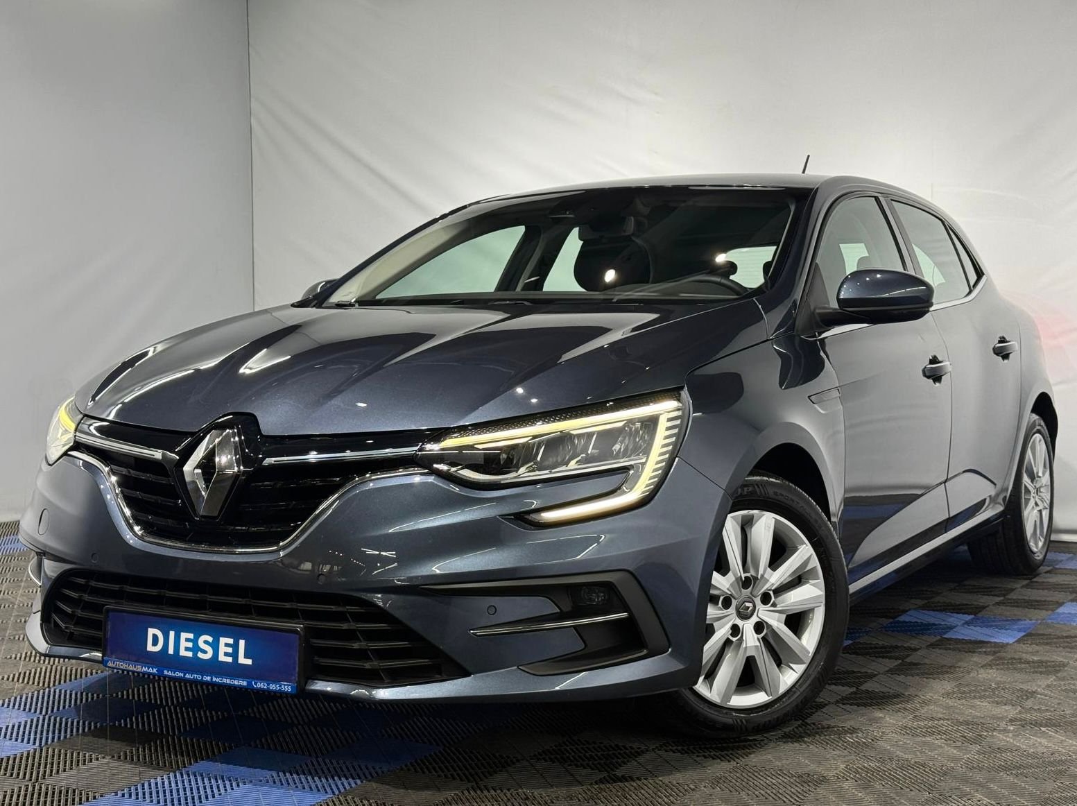 Renault Megane IV (2016 - ) image
