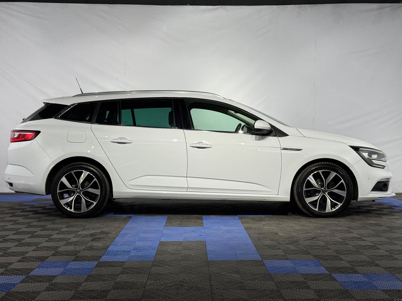 Renault Megane IV (2016 - ) image