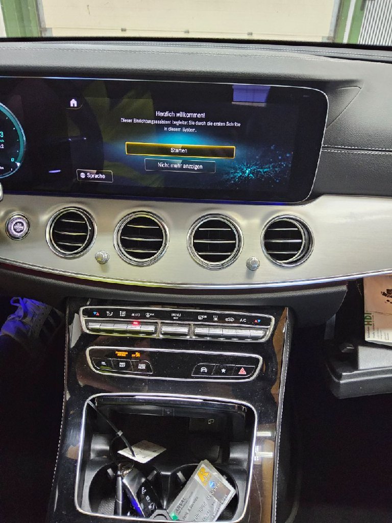 Mercedes-Benz E-Class W212 (2009 - 2016) image