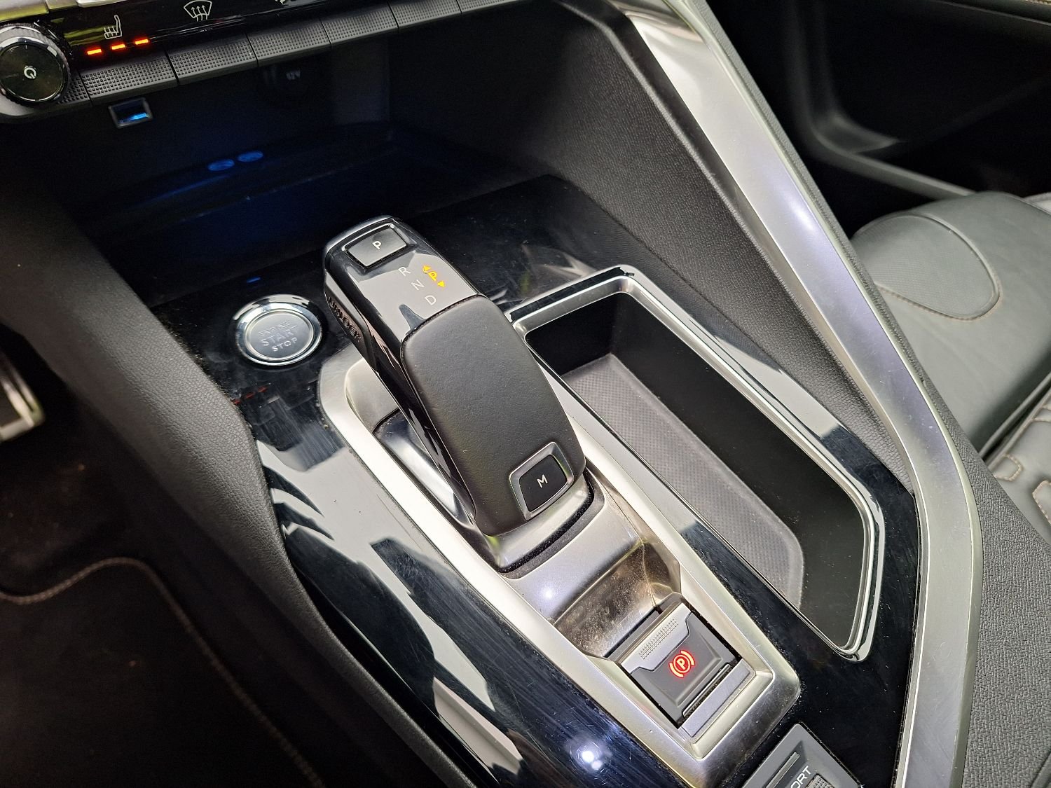 Peugeot 5008 II (2017 - ) image