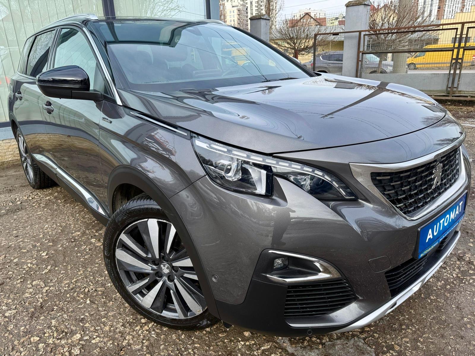 Peugeot 5008 II (2017 - ) image