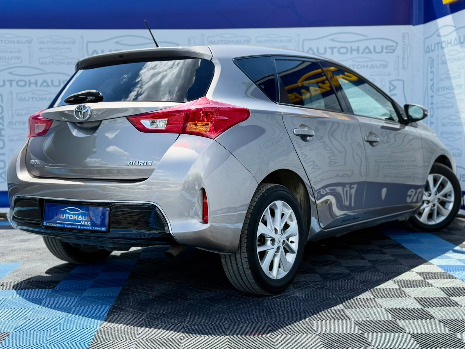 Toyota Auris 2012 - 2018 image