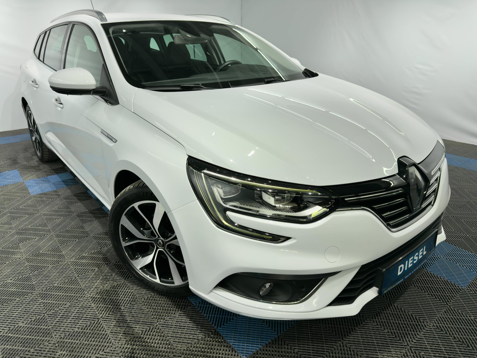 Renault Megane IV (2016 - ) image