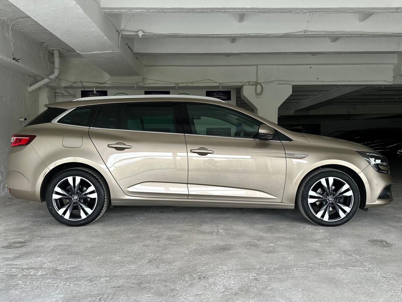 Renault Megane IV (2016 - ) image