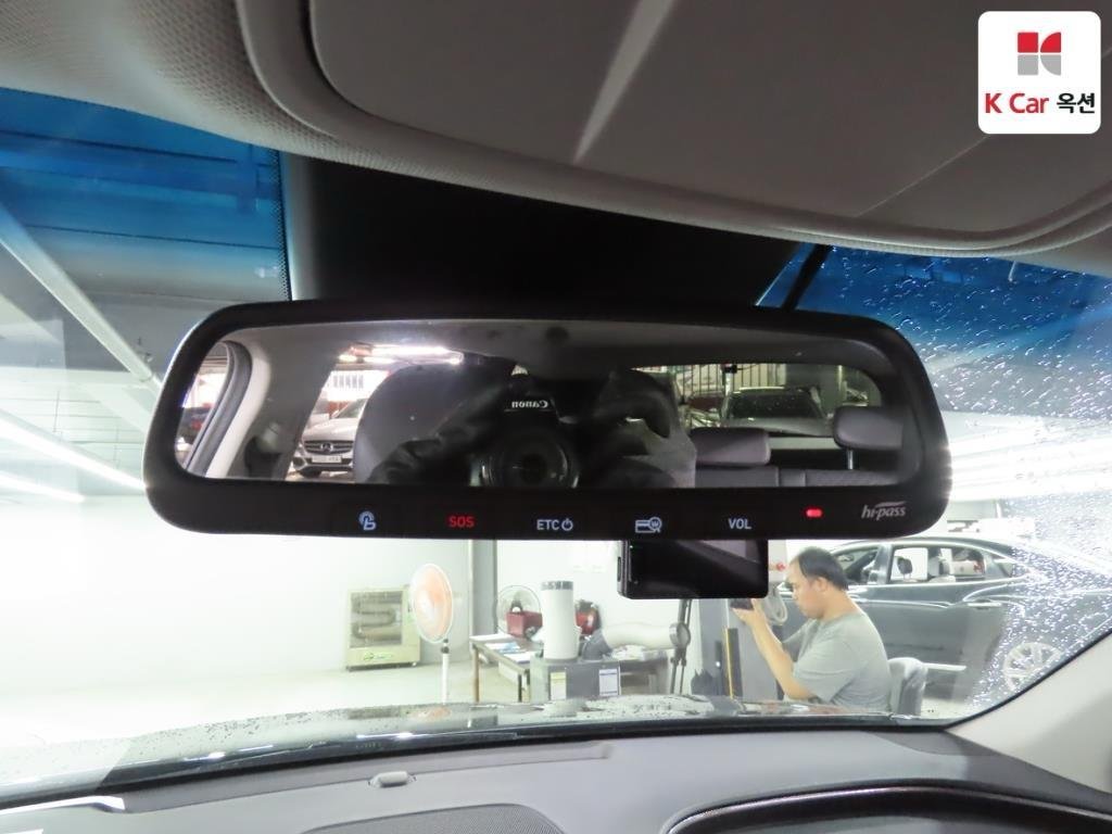 Hyundai Santa Fe IV (2018 - ) image