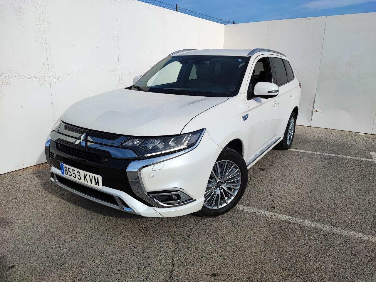 Mitsubishi Outlander I (2013 - 2018) image
