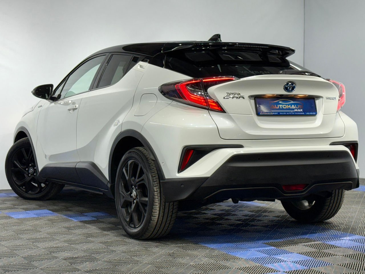 Toyota C-HR 2016 - image
