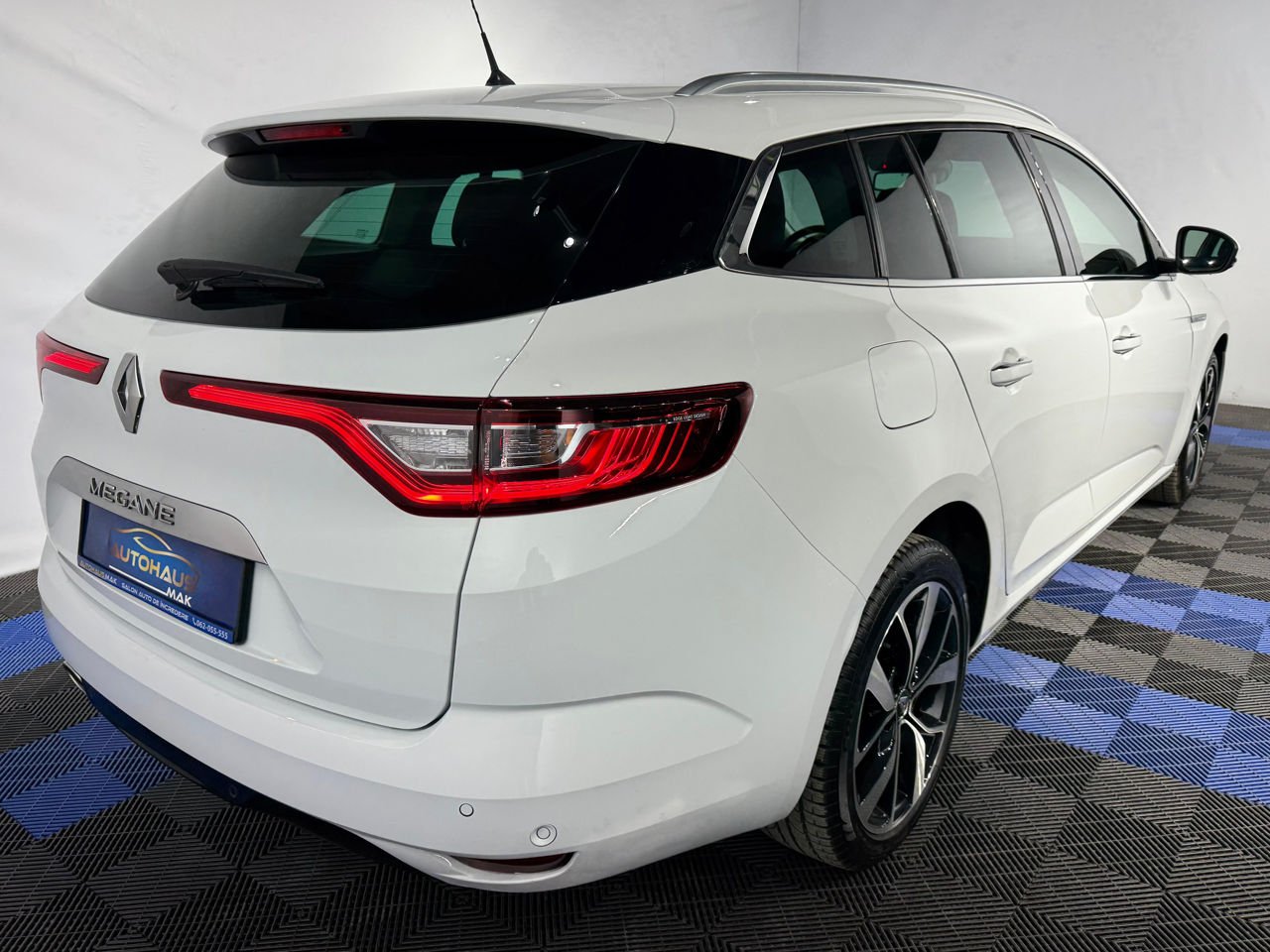 Renault Megane IV (2016 - ) image