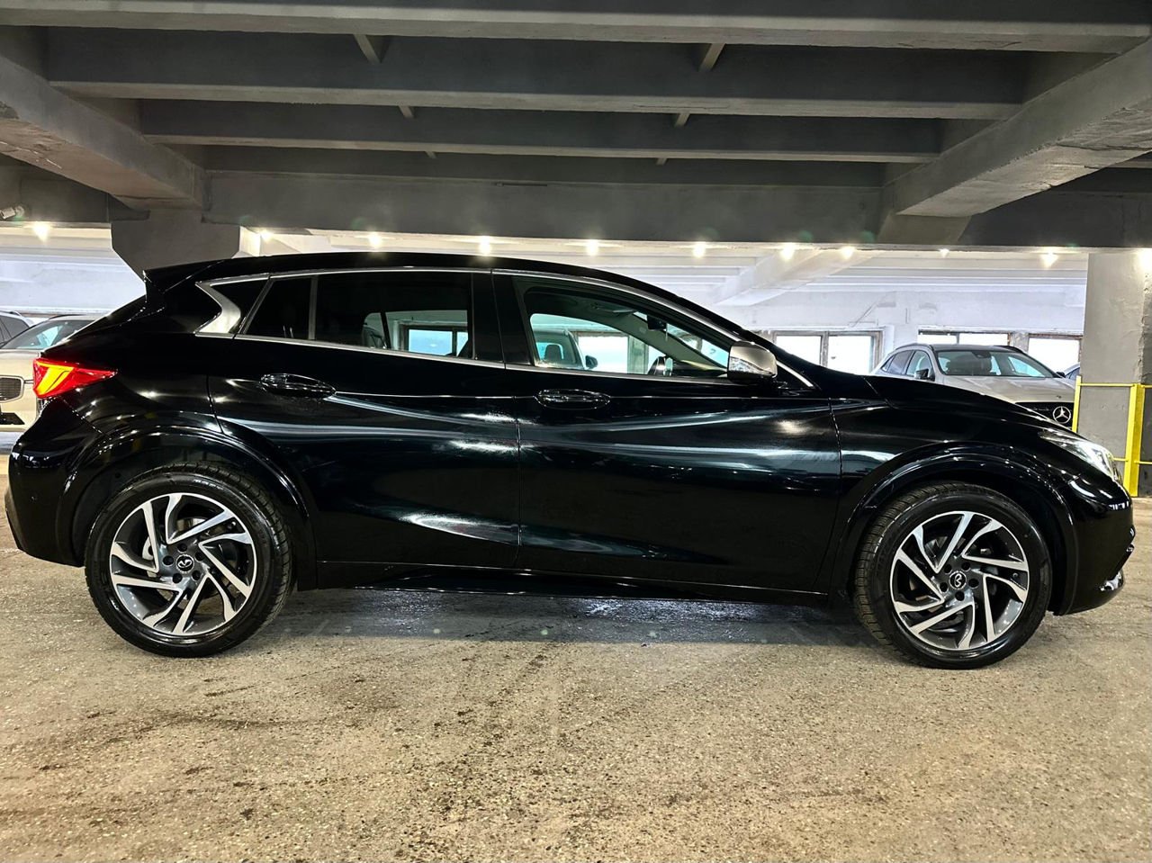 Infiniti QX30 I (2015 - 2019) image