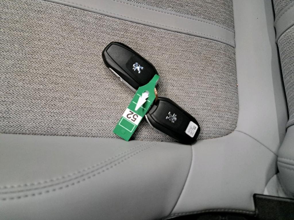 Peugeot 5008 II (2017 - ) image