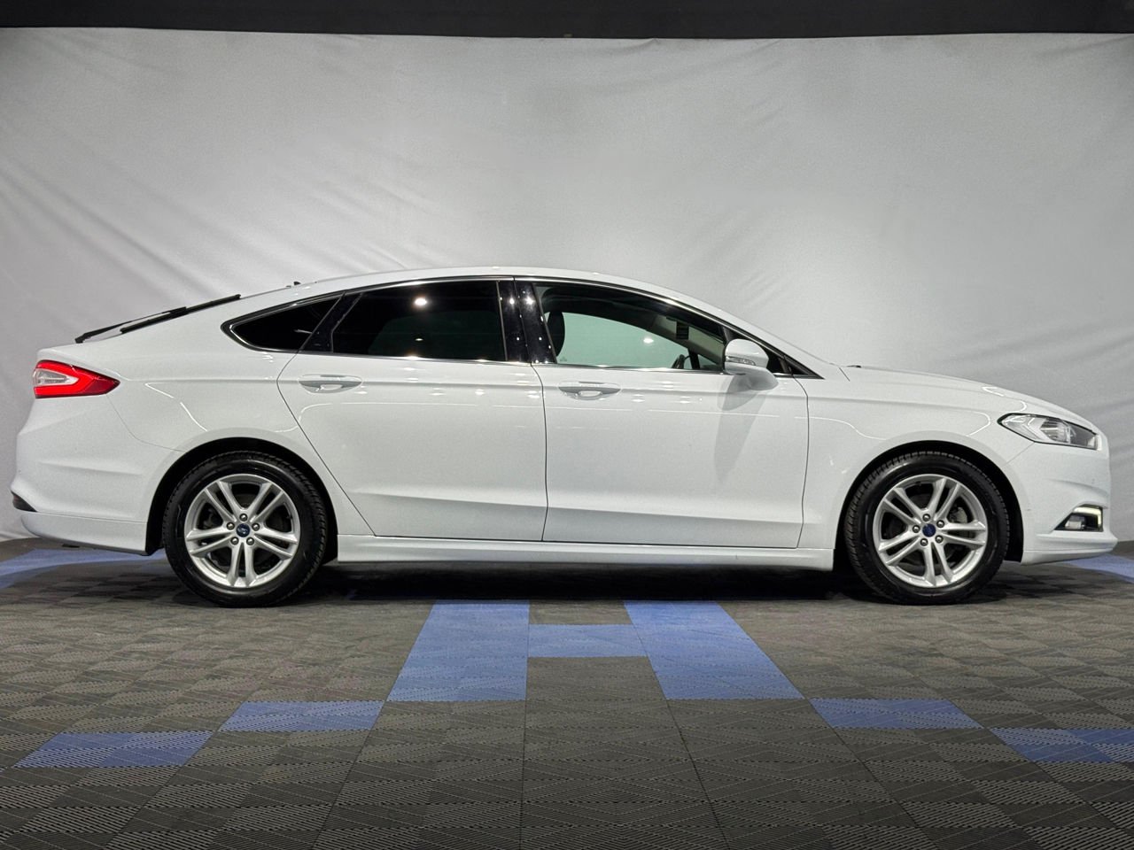 Ford Mondeo V (2014 - 2022) image