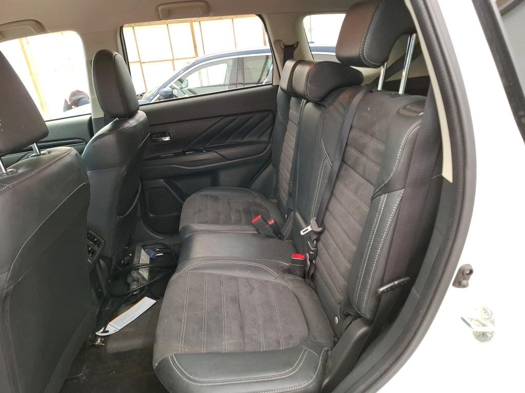 Mitsubishi Outlander III (2012 - 2021) image