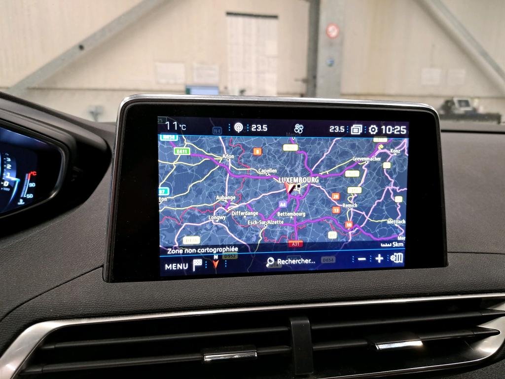 Peugeot 5008 II (2017 - ) image