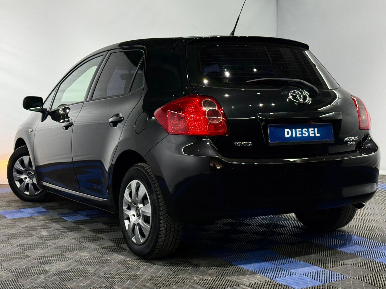 Toyota Auris 2006 - 2012 image