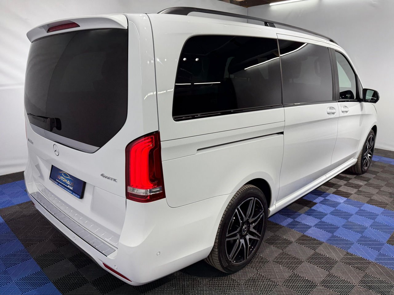 Mercedes-Benz V-Class W447 (2014 - ) image