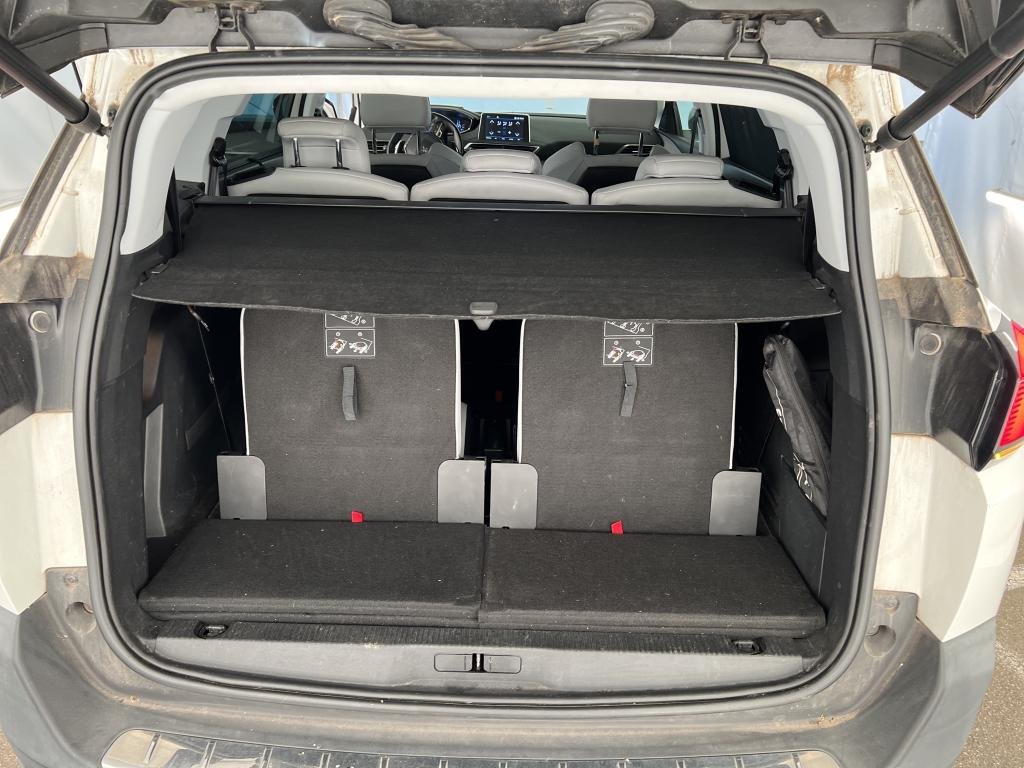 Peugeot 5008 II (2017 - ) image