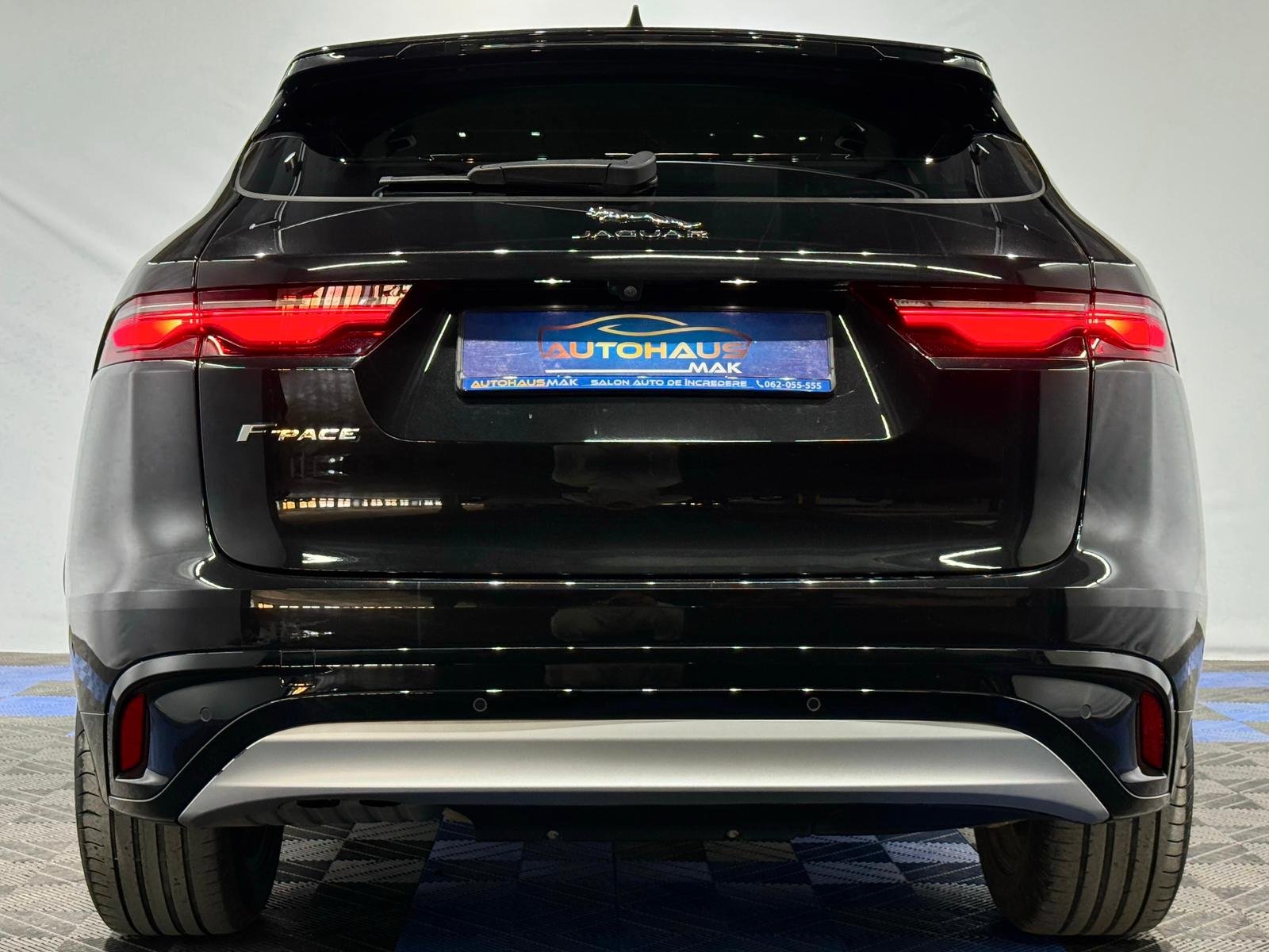 Jaguar F-PACE I (2015 - ) image