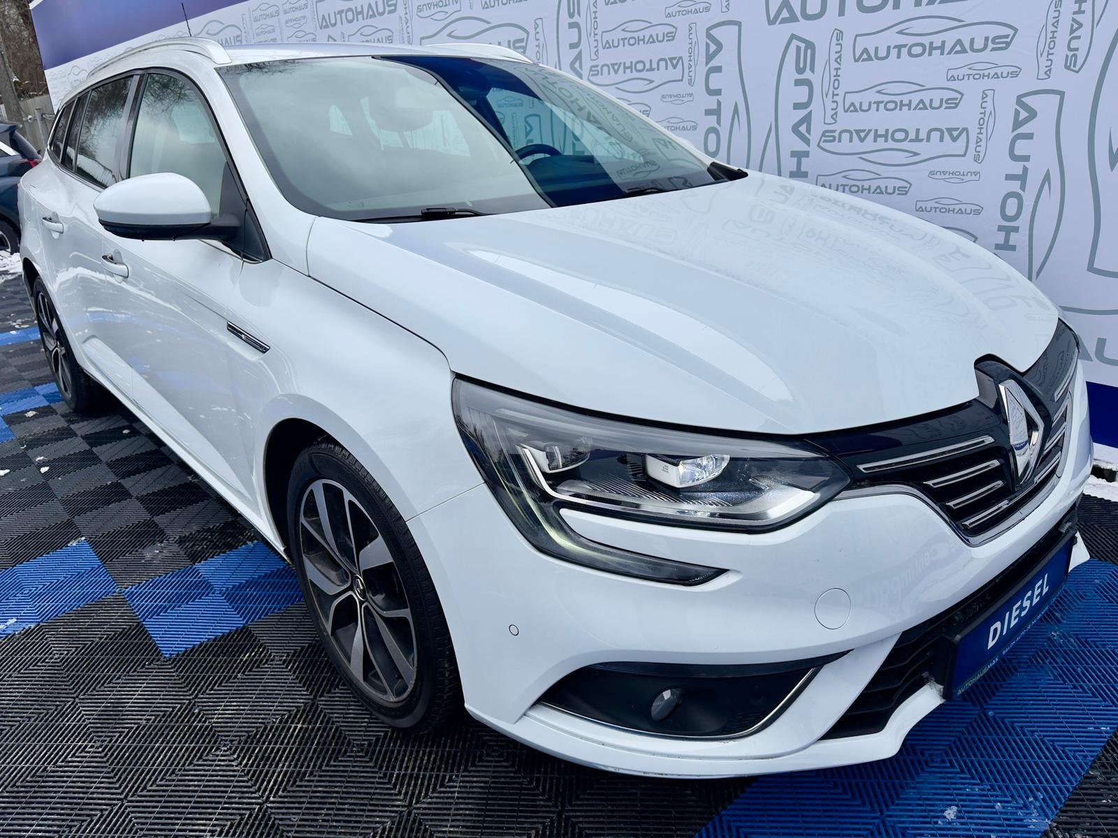 Renault Megane IV (2016 - ) image