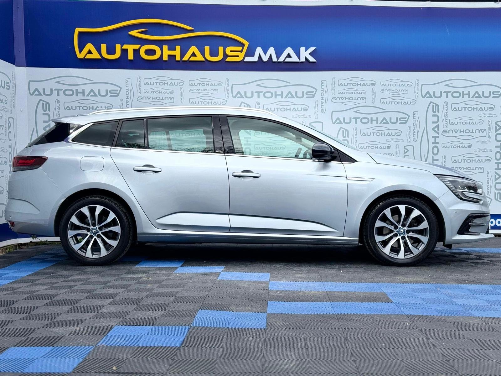 Renault Megane IV (2016 - ) image