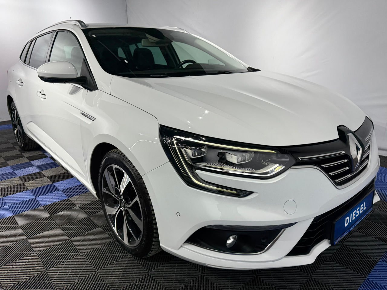Renault Megane IV (2016 - ) image
