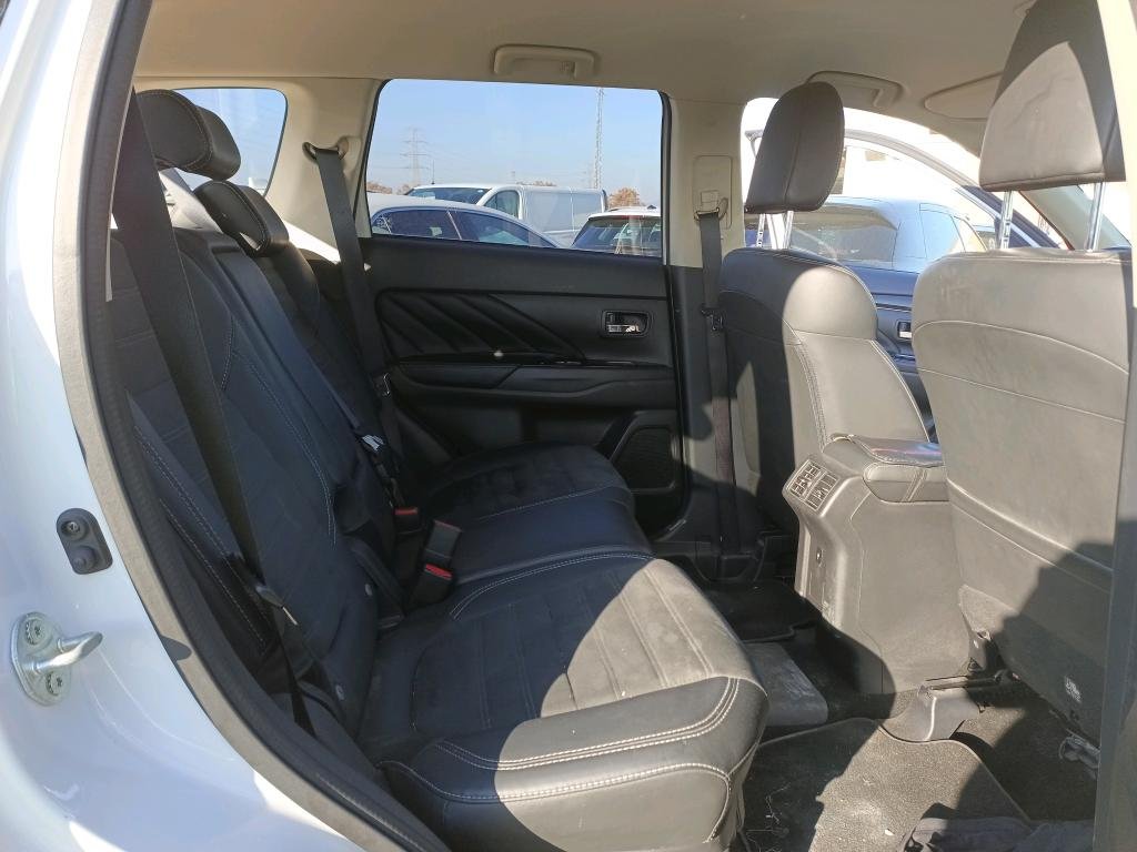 Mitsubishi Outlander III (2012 - 2021) image