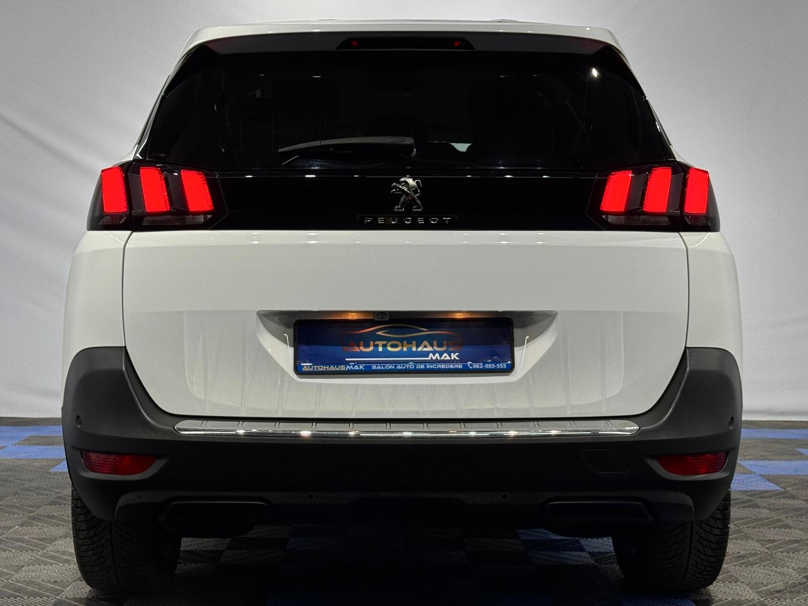 Peugeot 5008 II (2017 - ) image