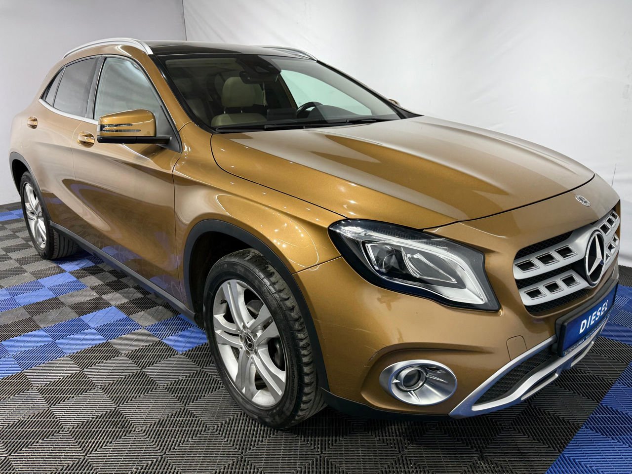 Mercedes-Benz GLA-Class X156 (2013 - 2019) image