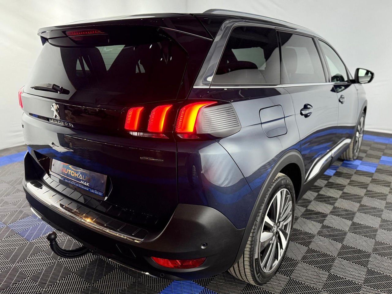 Peugeot 5008 II (2017 - ) image