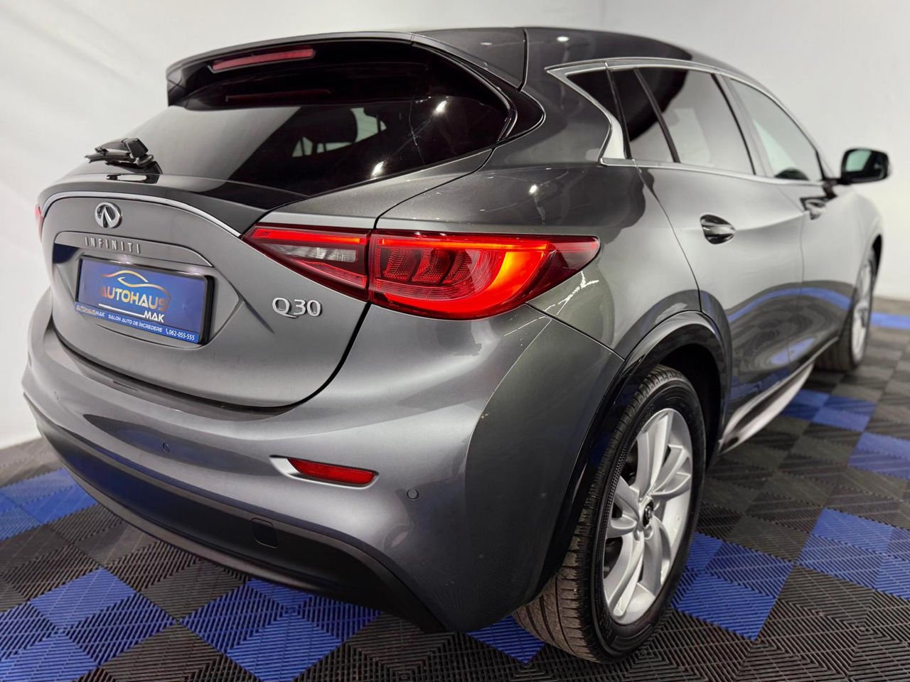 Infiniti Q30 I (2015 - 2020) image