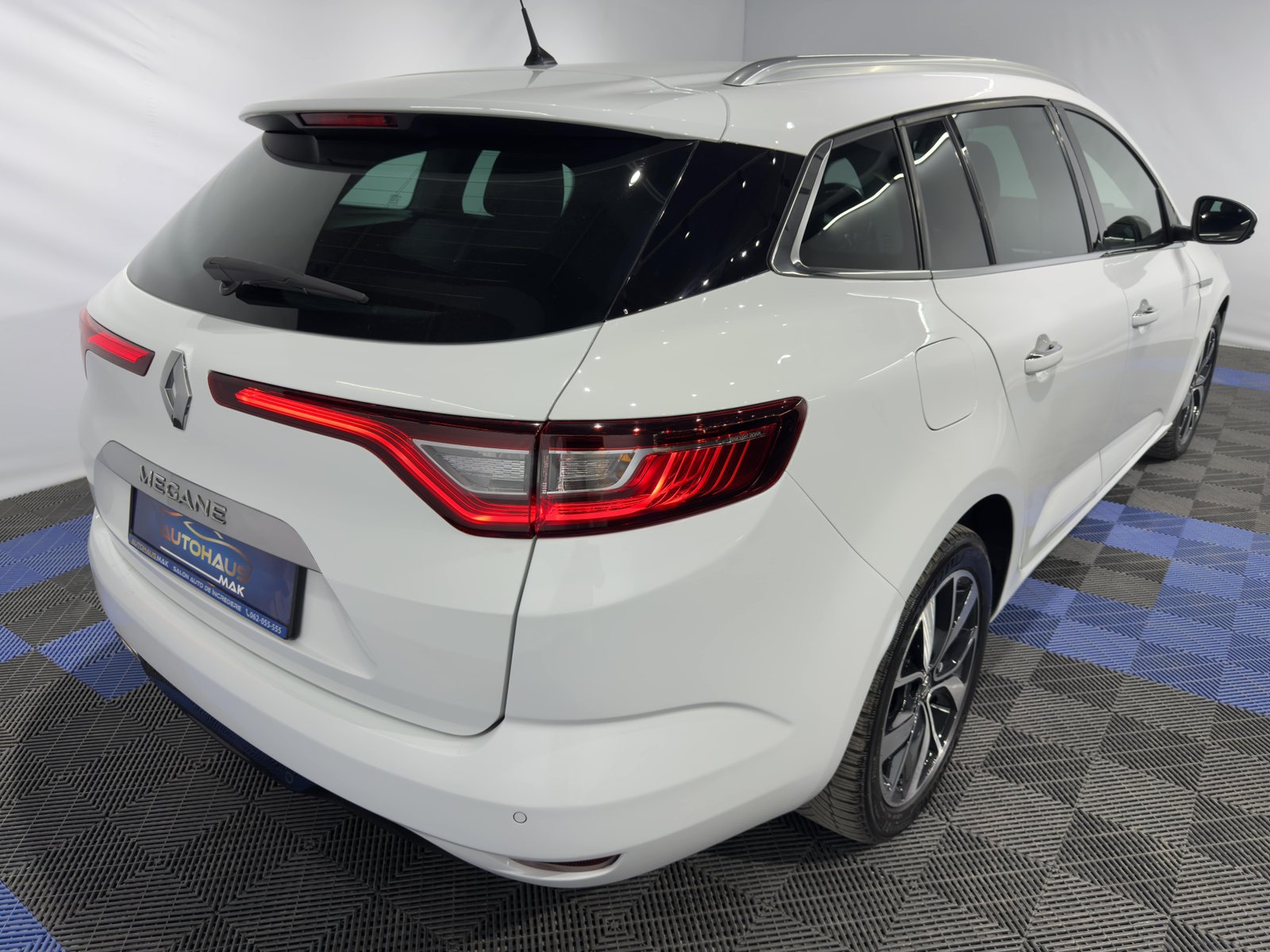 Renault Megane IV (2016 - ) image