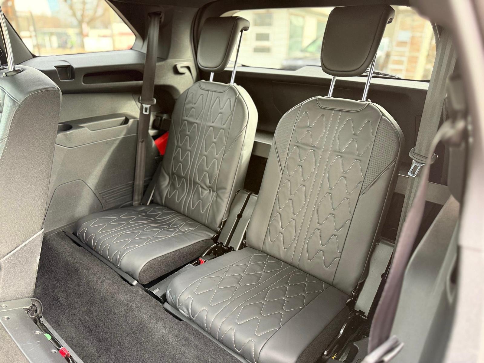 Peugeot 5008 II (2017 - ) image